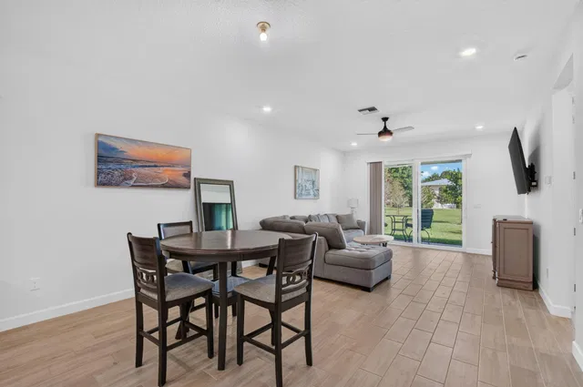 Residence photo 12