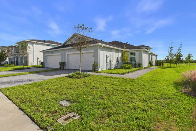 Residence photo 5