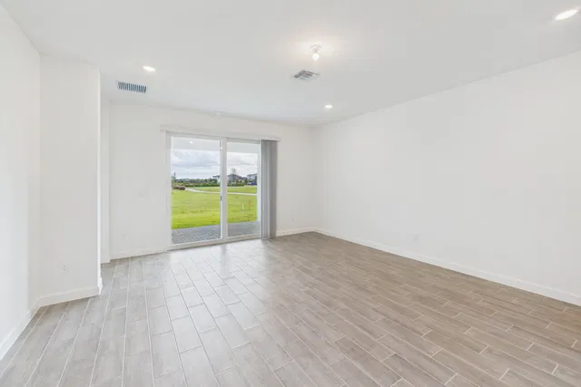 Residence photo 15