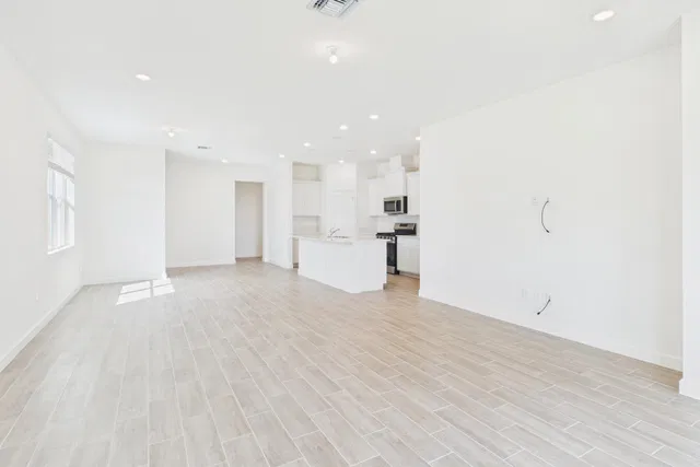 Residence photo 19