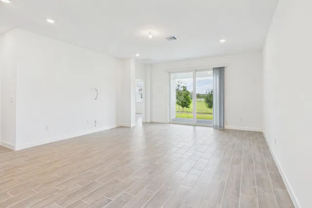 Residence photo 23