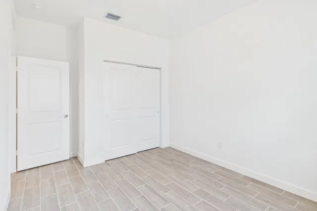 Residence photo 64
