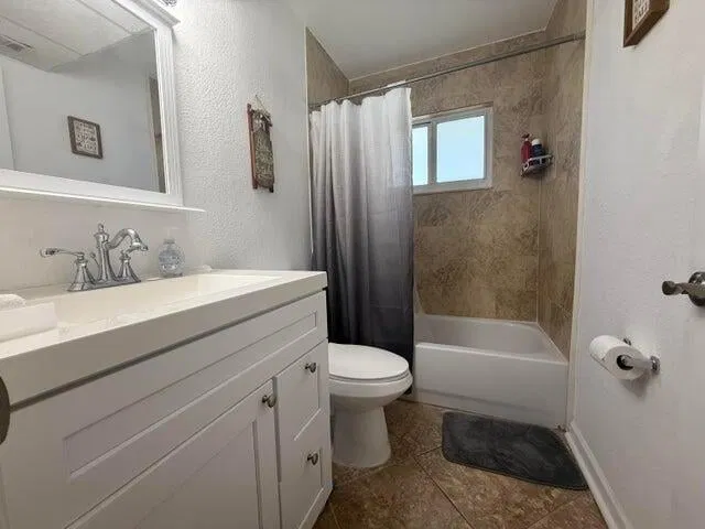 Residence photo 5
