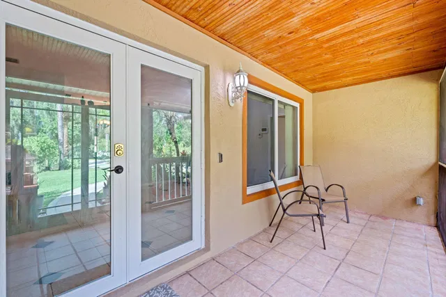 Residence photo 5