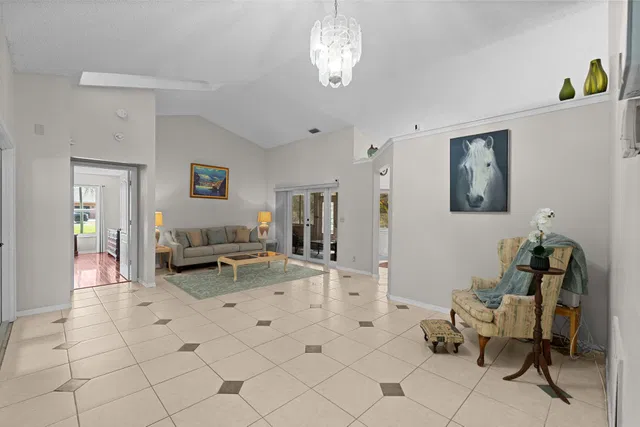 Residence photo 8