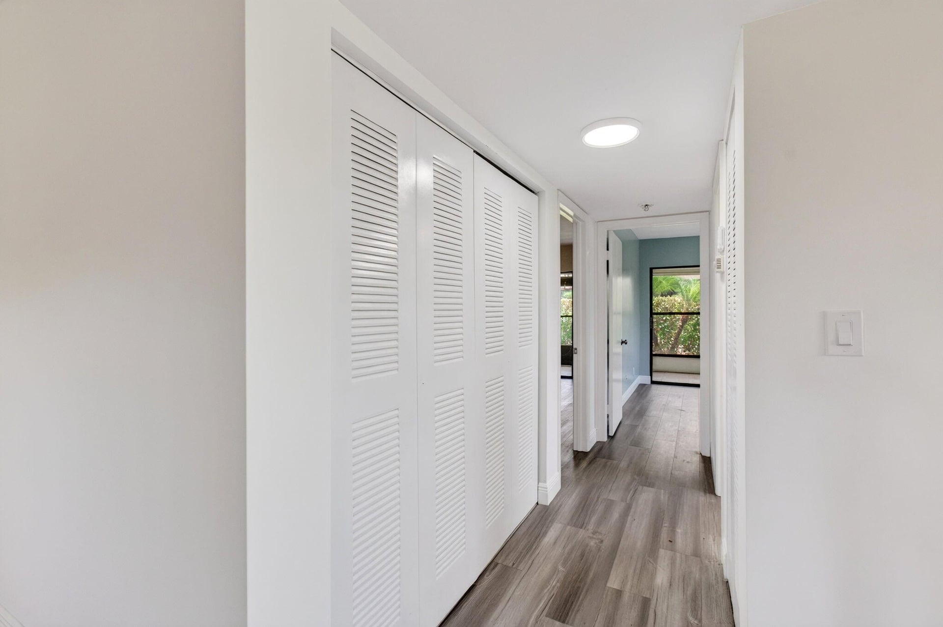 Unit 238 photo 18
