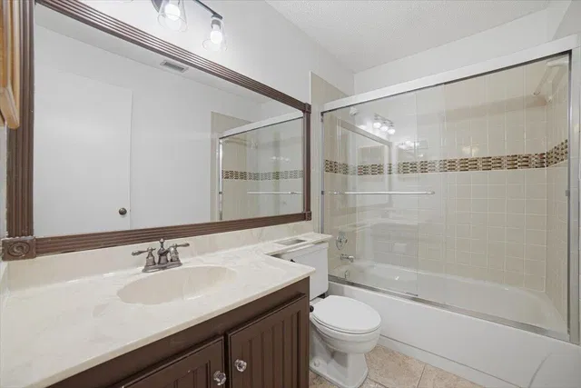 Unit 206 photo 12