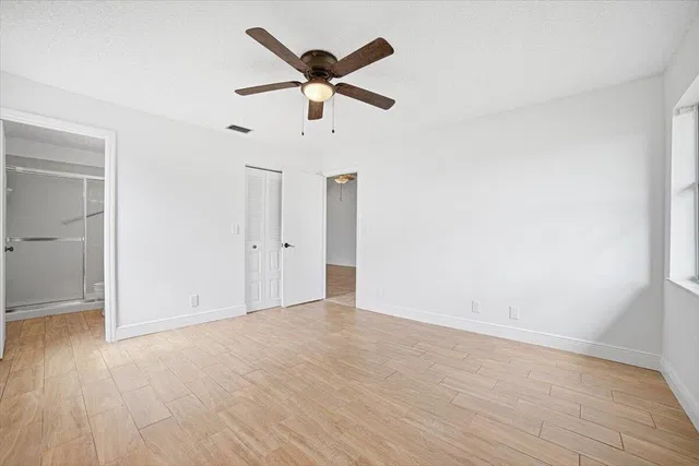 Unit 206 photo 16