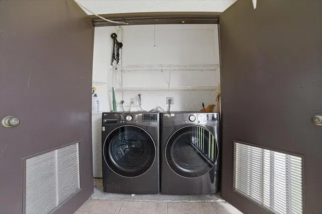 Unit 206 photo 24