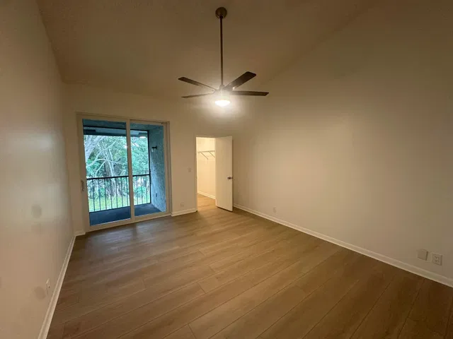  Unit 507 photo 11