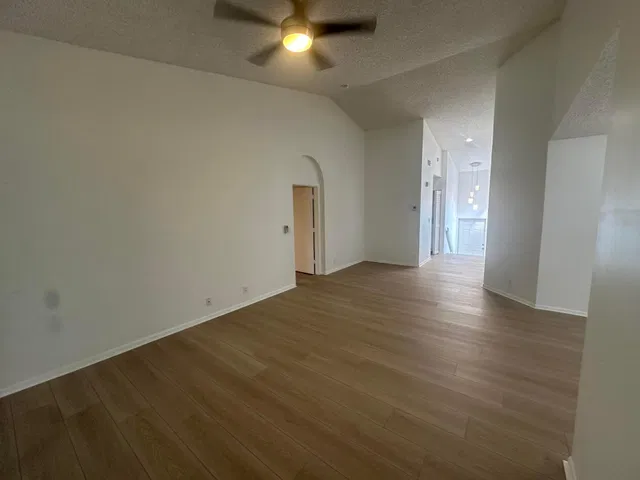  Unit 507 photo 12