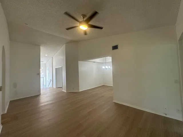  Unit 507 photo 14