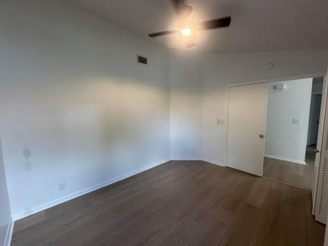  Unit 507 photo 18