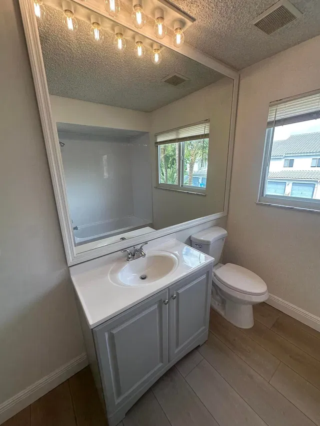  Unit 507 photo 20