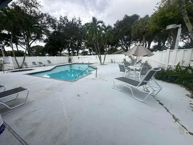  Unit 507 photo 33