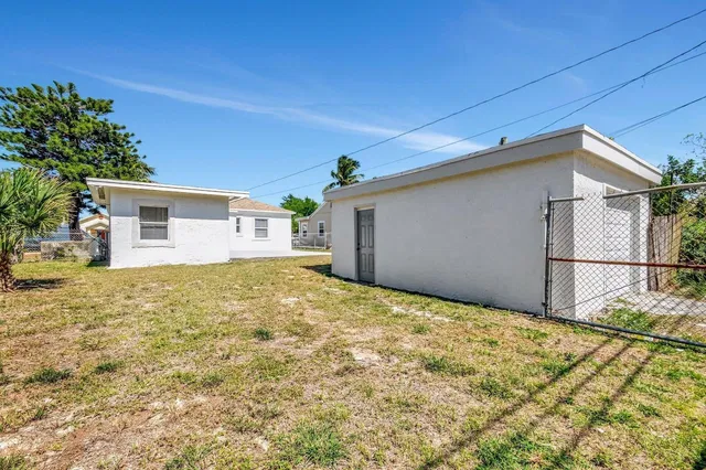 West Palm Beach Residence photo 18