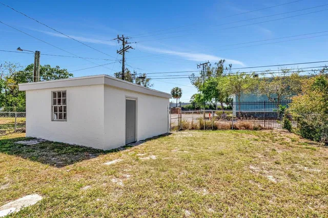 West Palm Beach Residence photo 19