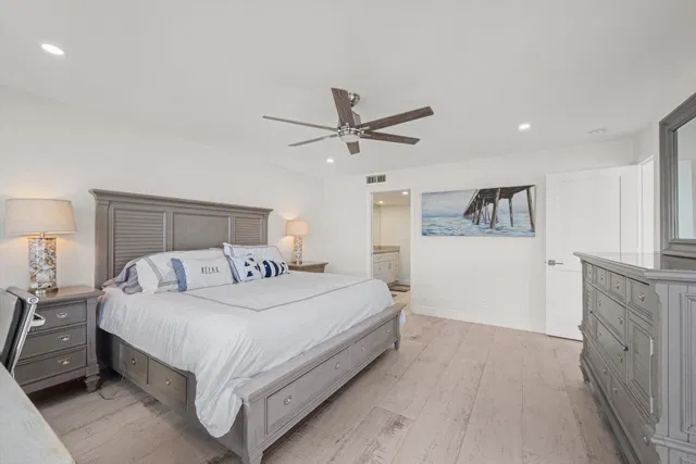 Unit 505 photo 23