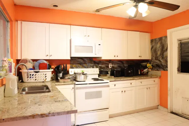  Residence photo 4