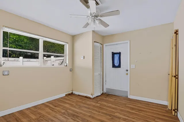 Residence photo 22