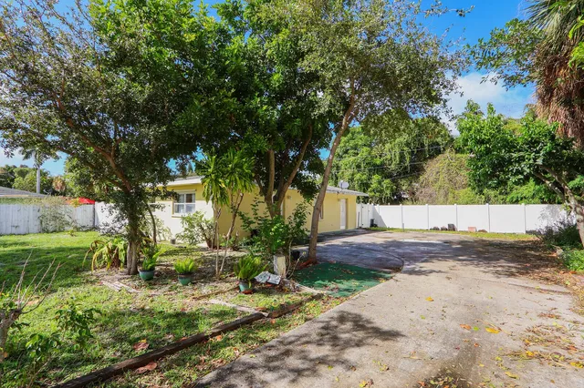 Residence photo 26