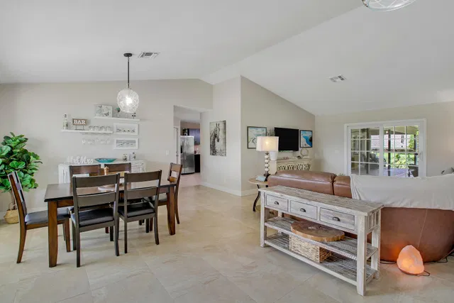 Residence photo 27