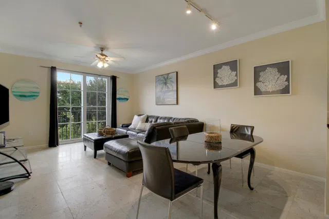 Downtown West Palm Beach Unit 305 photo 5