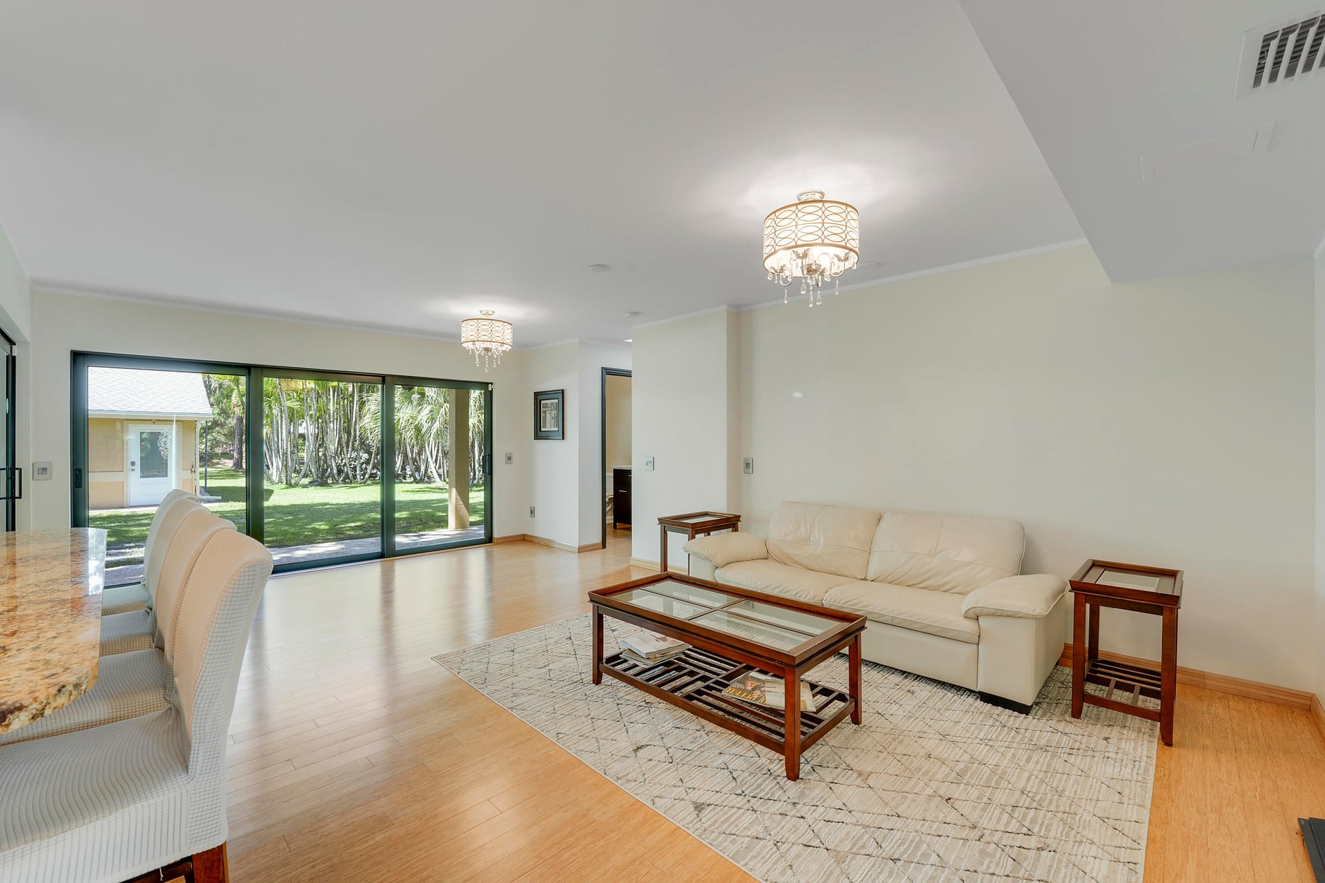 Residence photo 11