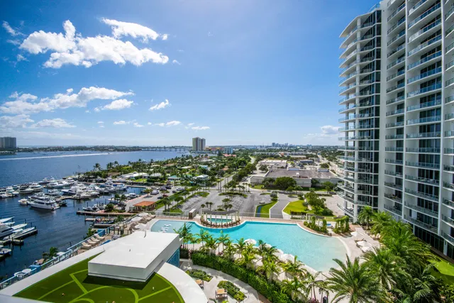 Nautilus 220 Unit 1207 photo 16