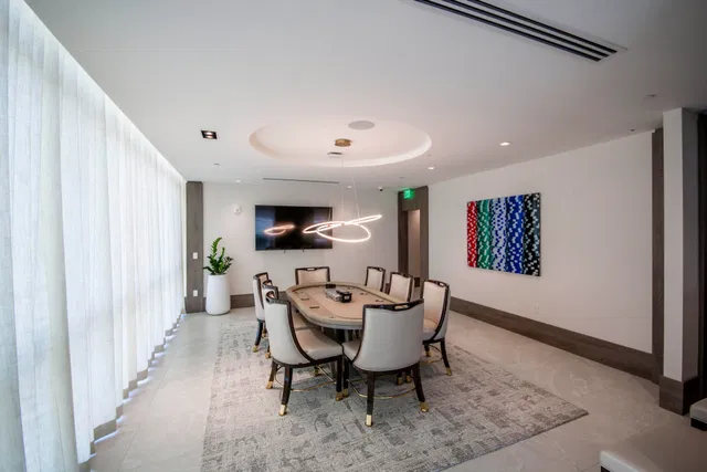 Nautilus 220 Unit 1207 photo 61