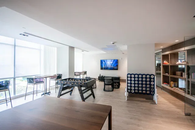 Nautilus 220 Unit 1207 photo 62