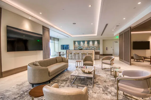 Nautilus 220 Unit 1207 photo 63