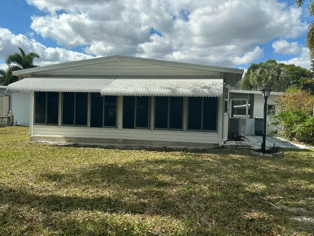  Residence photo 6