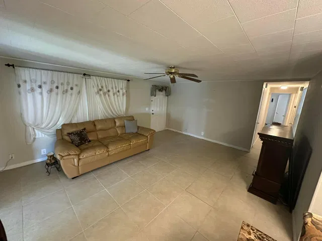  Residence photo 15