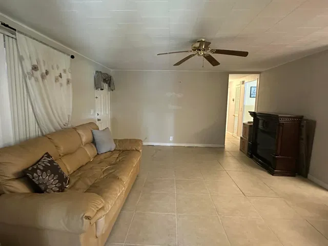  Residence photo 17