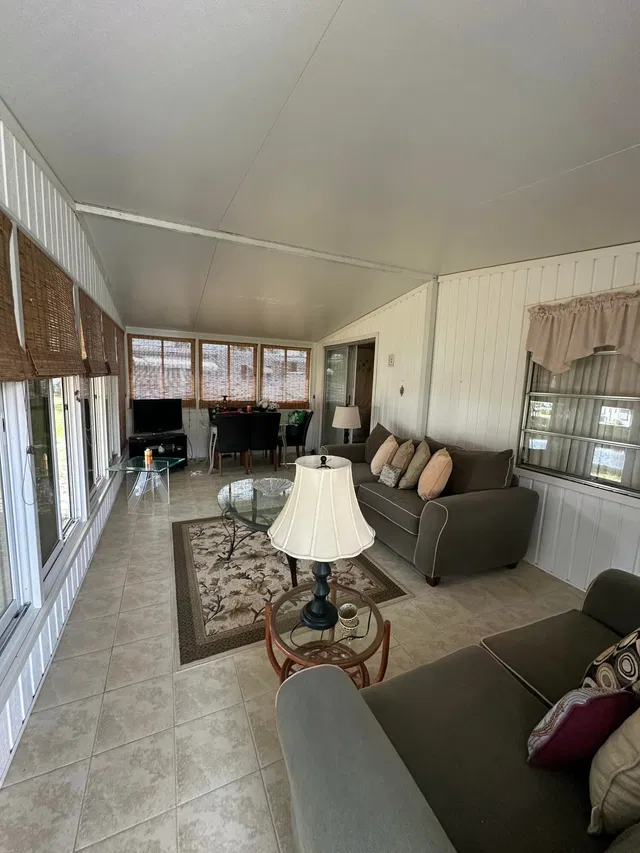  Residence photo 19