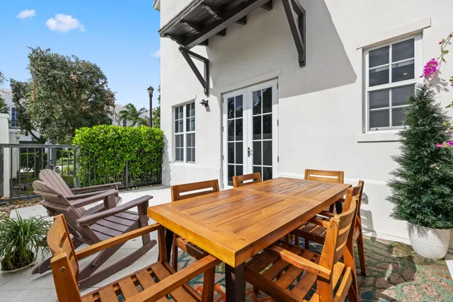 Palm Trail Delray Beach Residence photo 21