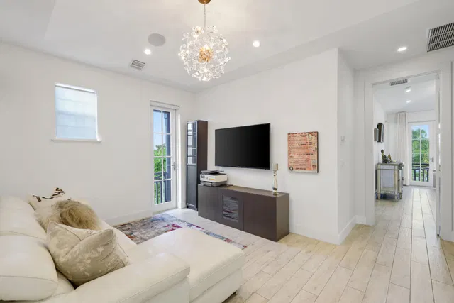 Palm Trail Delray Beach Residence photo 27