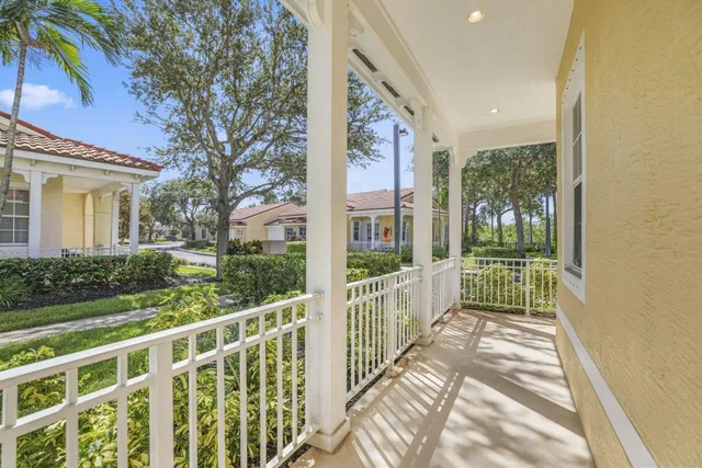  Residence photo 5
