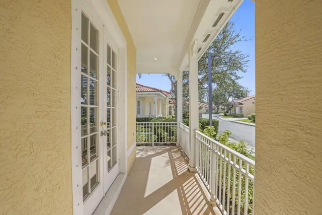  Residence photo 6