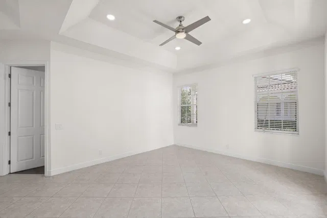  Residence photo 8