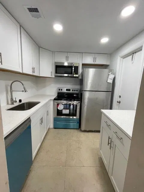 Unit 0160 photo 2