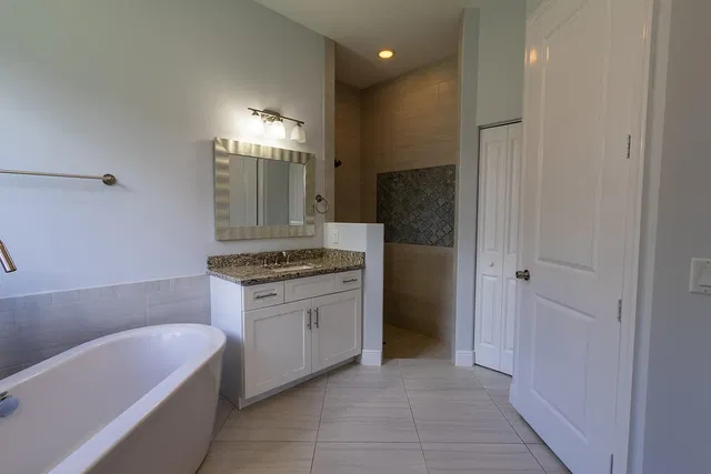  Residence photo 11