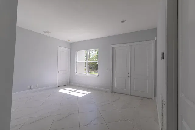 Residence photo 14