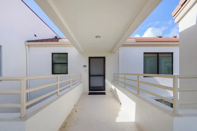 Residence photo 33