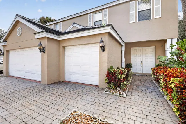 Residence photo 5