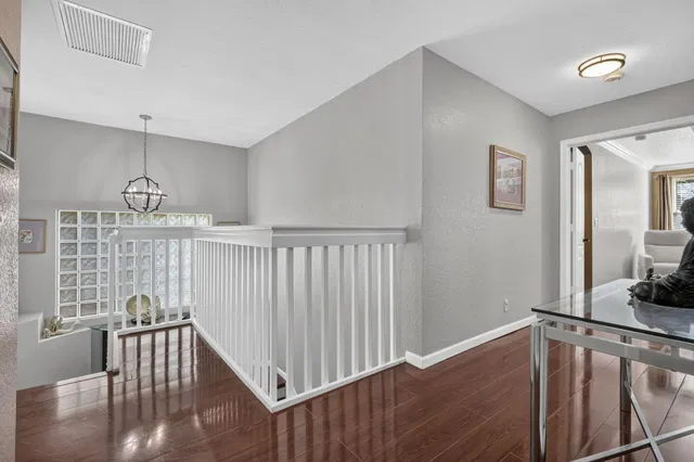 Residence photo 31