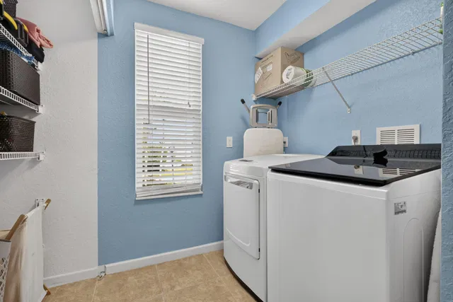 Residence photo 48