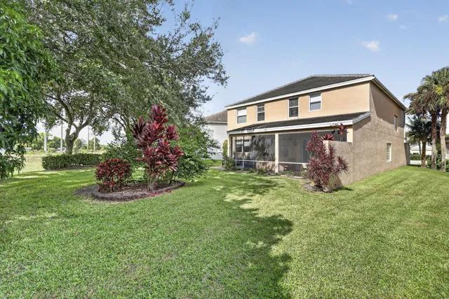 Residence photo 60