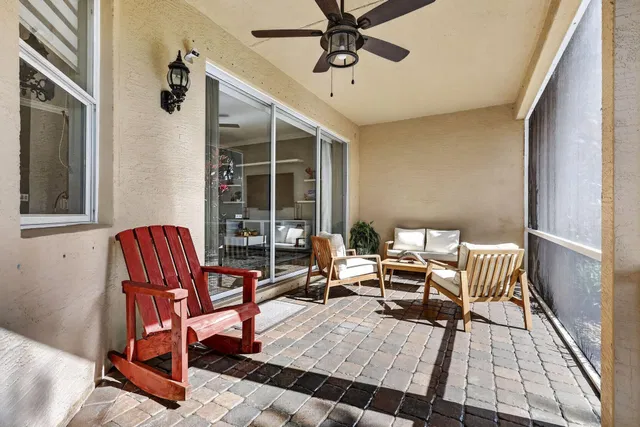 Residence photo 63